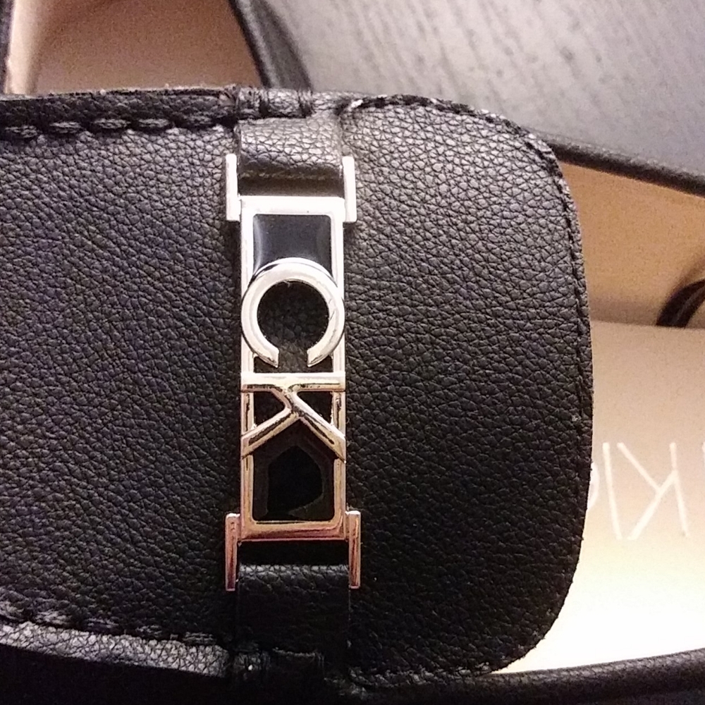 Shoes - Picture 5 of 8